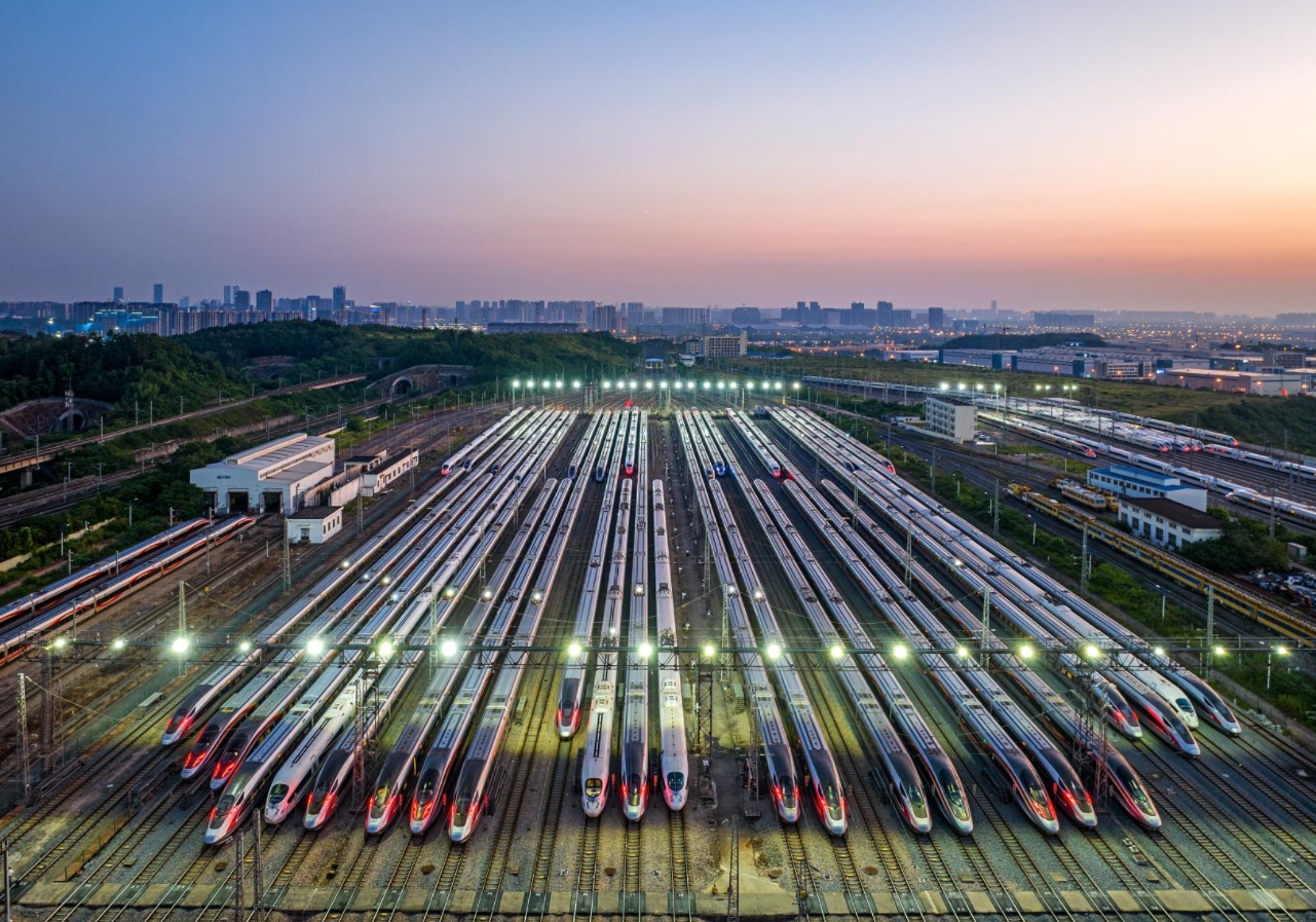 心向暖陽，步履生花